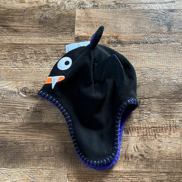 NWT Fleece “Bat” Toque/Hat Size Medium, 2T/3T - Picture 3 of 4